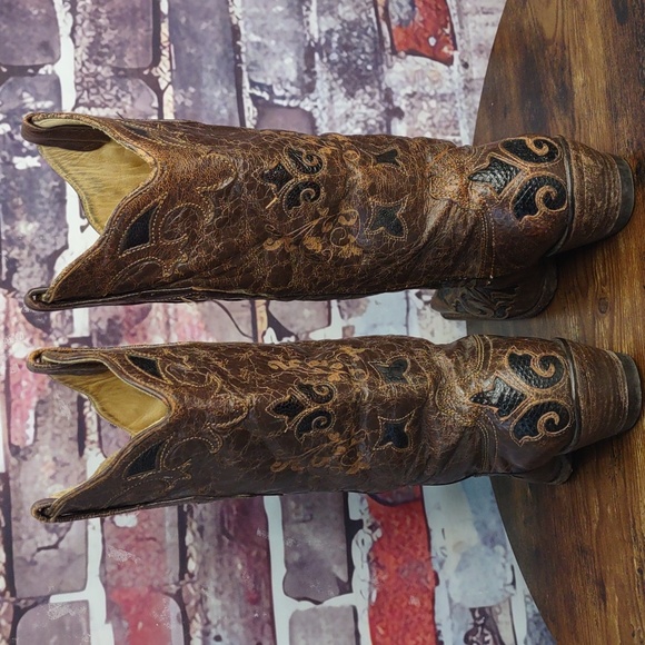 Corral Distressed Brown Embroidered Heeled Boots - Picture 5 of 15